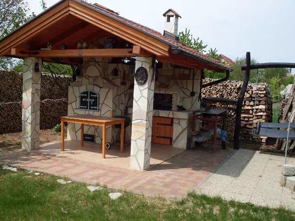 cocina exterior piedra jardin